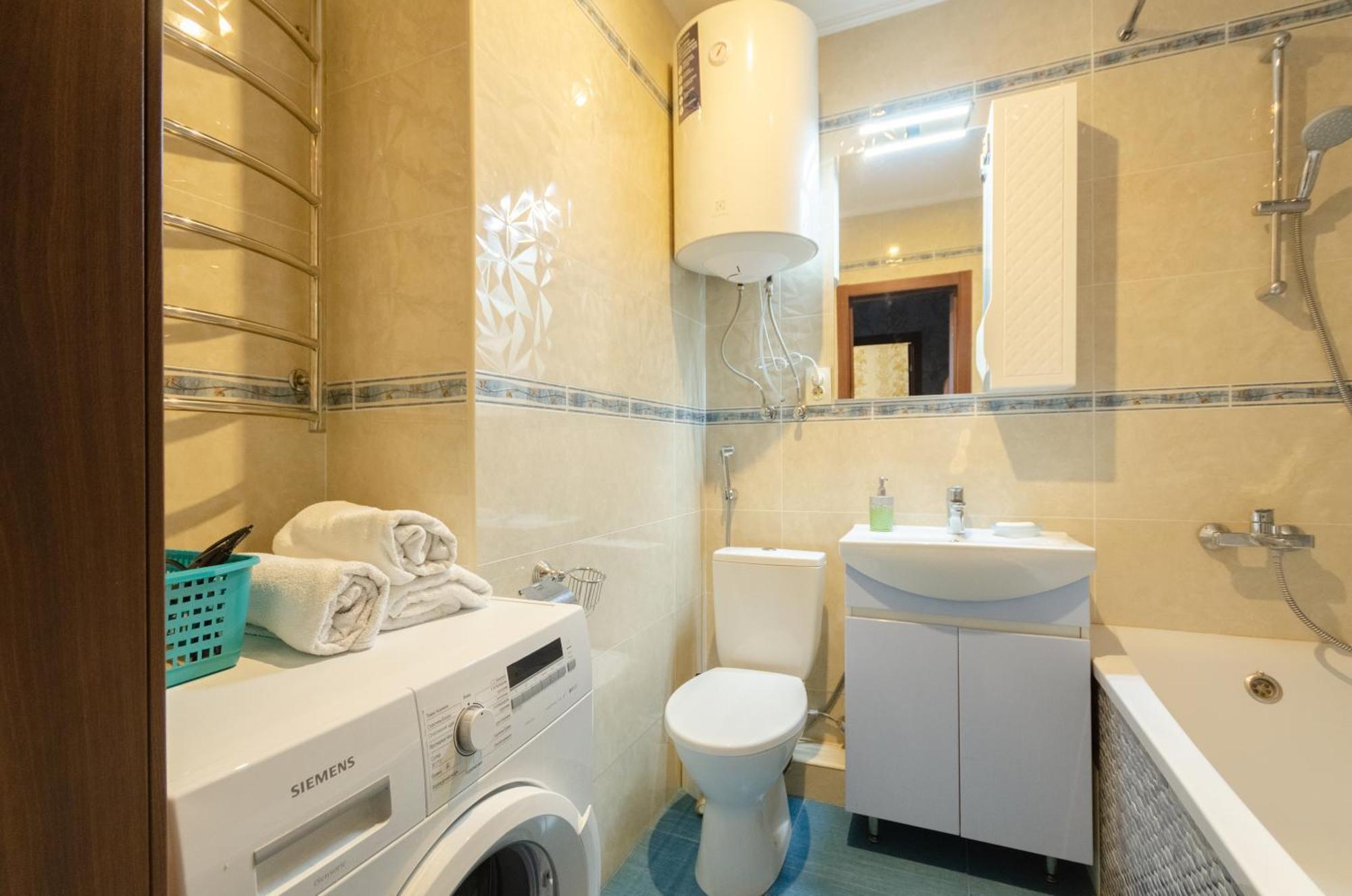 Apartment квартира метро харківська, позняки жк лебединий Kyiv
