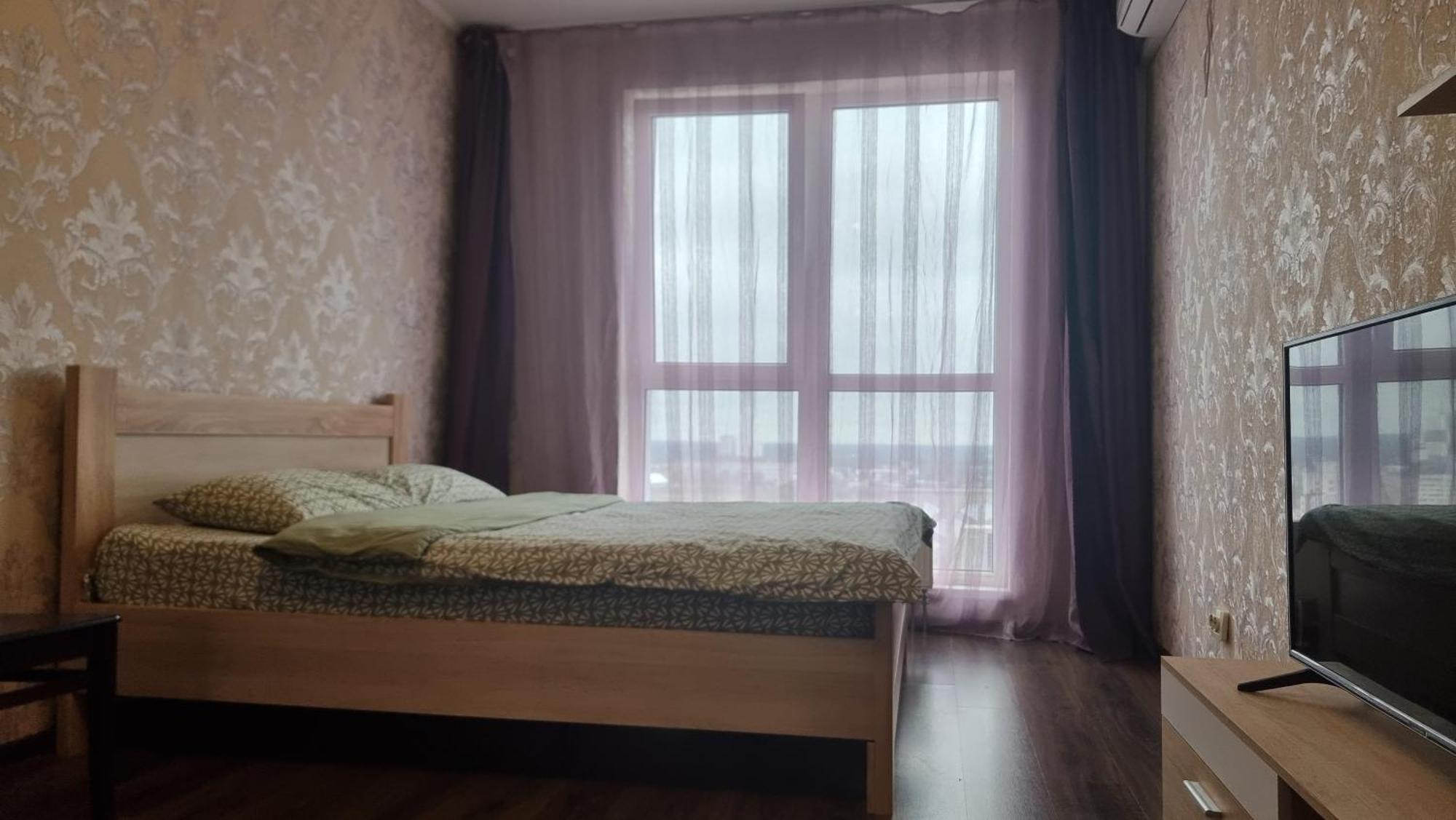 квартира метро харківська, позняки жк лебединий