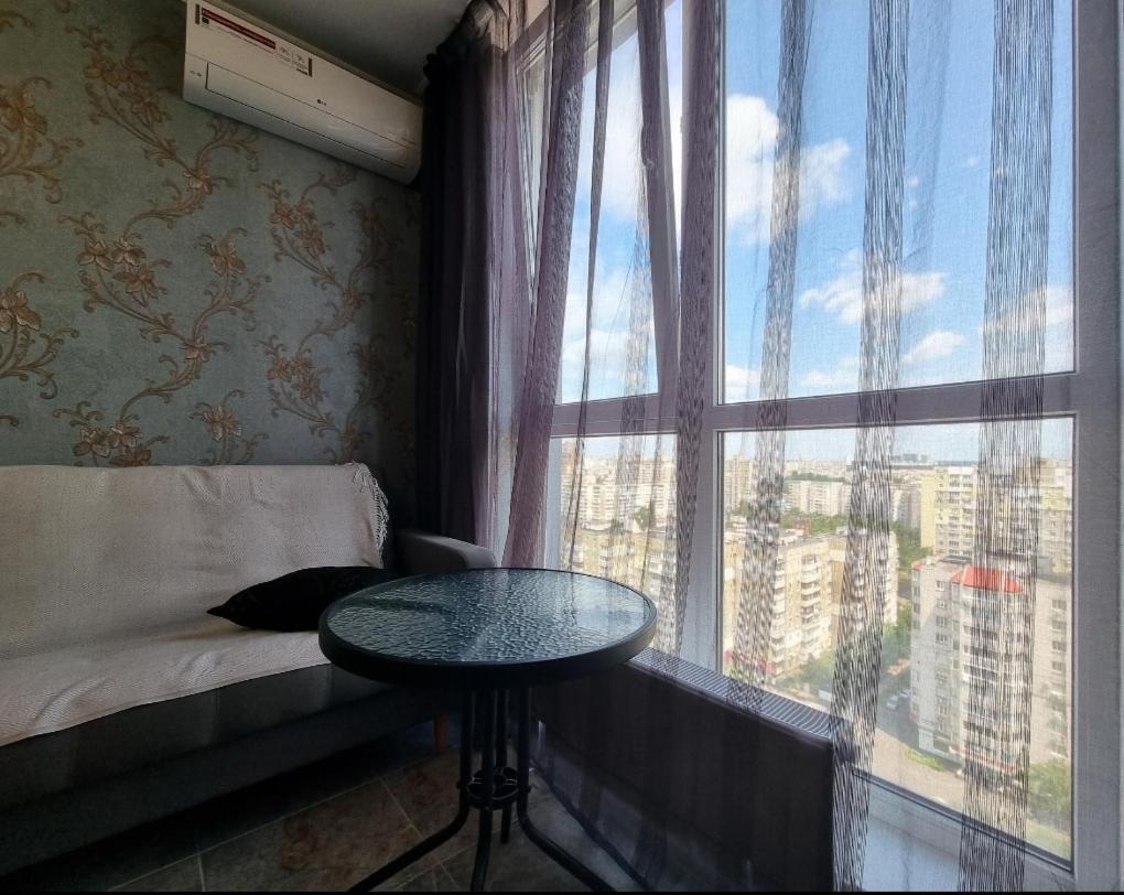 квартира метро харківська, позняки жк лебединий Апартаменты *