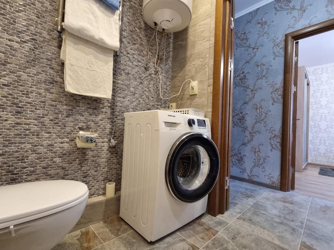 квартира метро харківська, позняки жк лебединий Апартаменты Киев